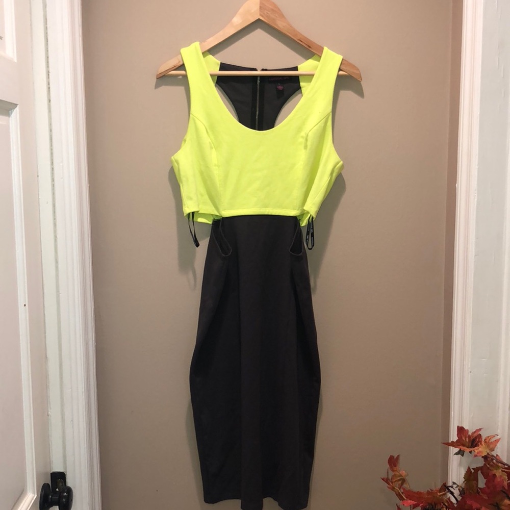 Cute cutout dress size large - Picture 1 of 4